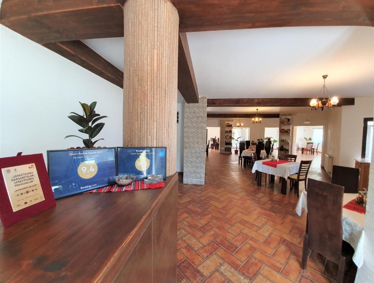 Casa Cartianu Hotel ทาร์กู จิอู ภายนอก รูปภาพ