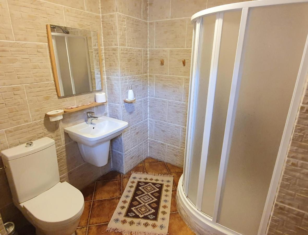 Casa Cartianu Hotel ทาร์กู จิอู ภายนอก รูปภาพ